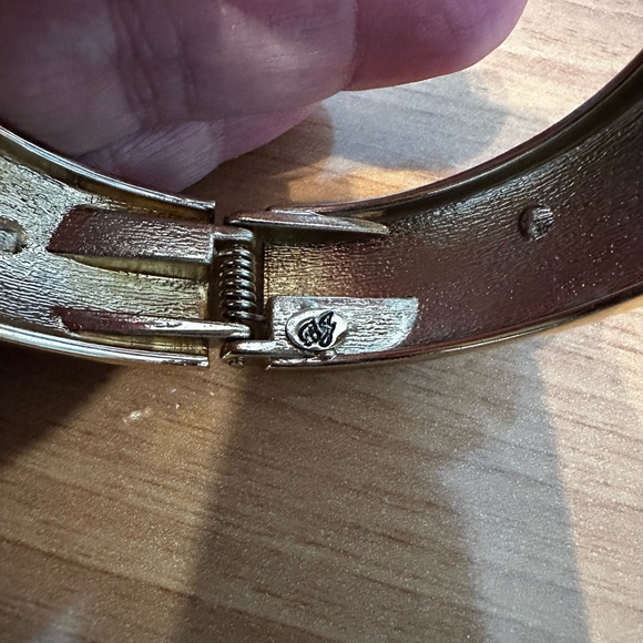 Betsy Johnson cuff - Picture 2 of 6